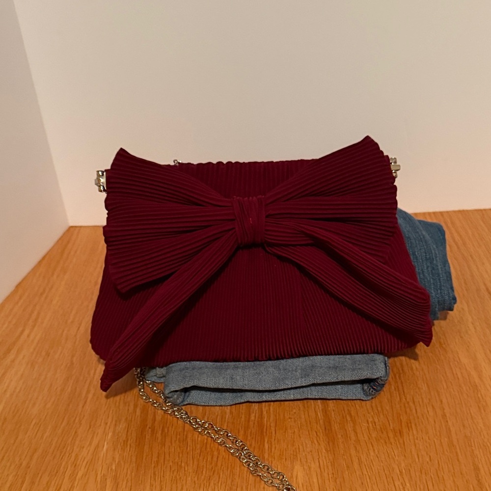Elegant Burgundy Bow Clutch